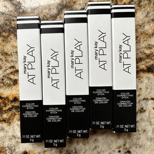 Green color correcting stick